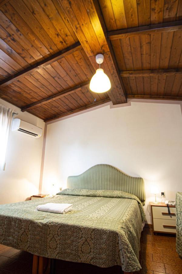 Hotel PRime Pistoia Esterno foto