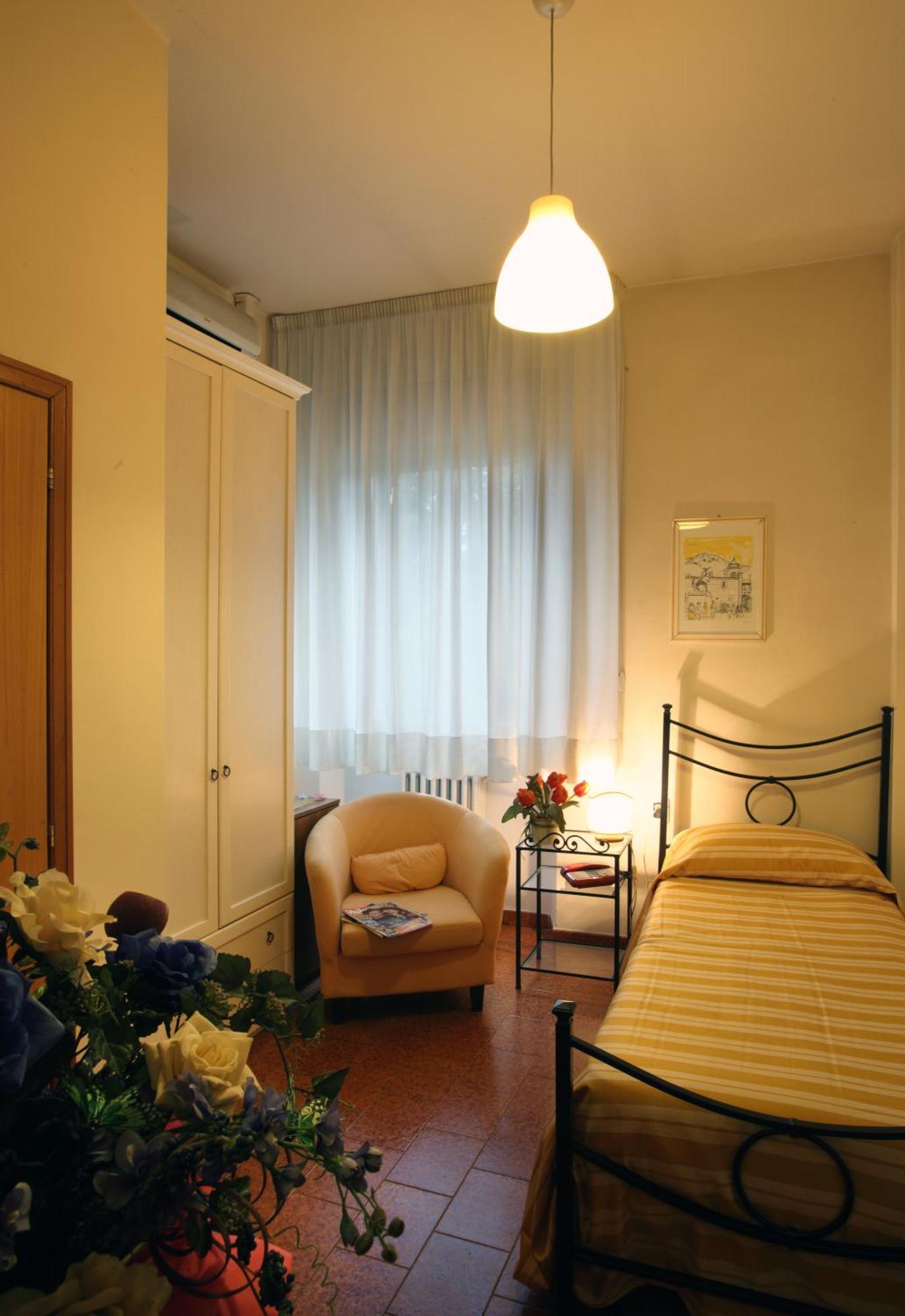 Hotel PRime Pistoia Esterno foto