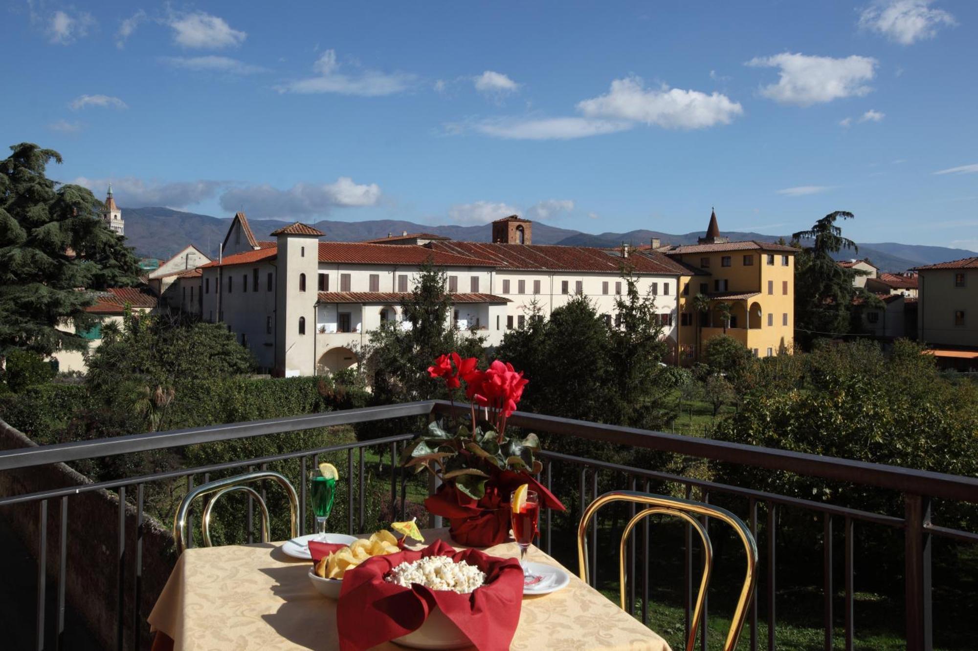 Hotel PRime Pistoia Esterno foto