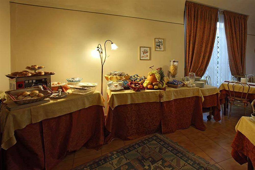 Hotel PRime Pistoia Esterno foto