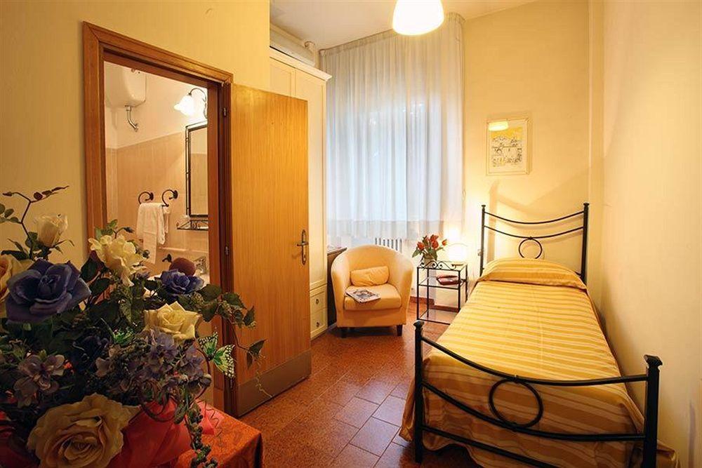 Hotel PRime Pistoia Esterno foto
